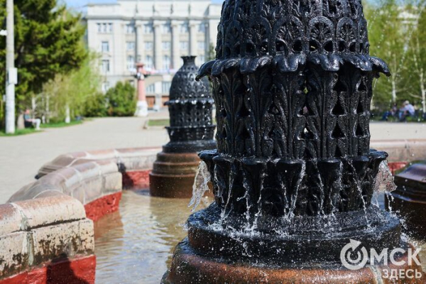 Первомай в Омске наполнился шумом городских фонтанов