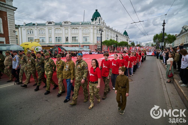 Вечно живые. Омичи поделились историями своих героев в строю "Бессмертного полка"