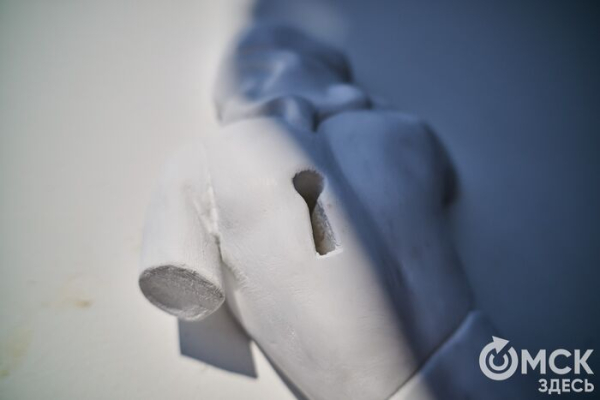 Слишком мимолётная красота: горельеф о прекрасном исчез через сутки