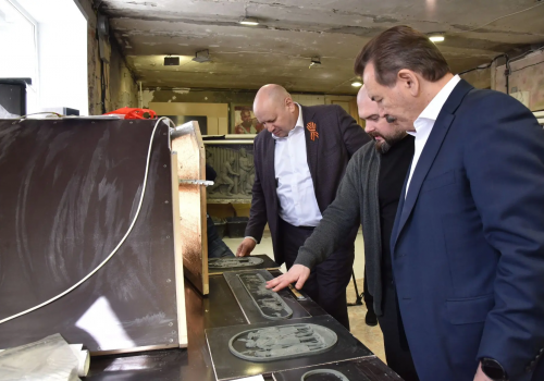 Мэру Омска показали, как украсят новый шар &laquo;Держава&raquo;