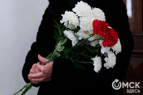 "Учила терпению и честности": В Омске простились с виолончелисткой Ниной Липилиной