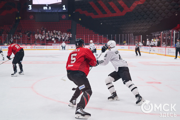 Обновлённый СКК имени Блинова принял первый хоккейный матч Обновлённый СКК имени Блинова принял первый хоккейный матч
