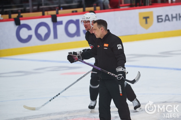 "Это серьёзный вызов, но мы вызовы любим". Омский "Авангард" вышел на лёд после паузы