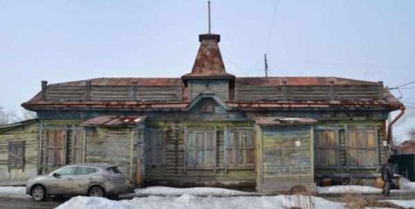 Столетняя торговая лавка в духе модерна претендует на статус памятника