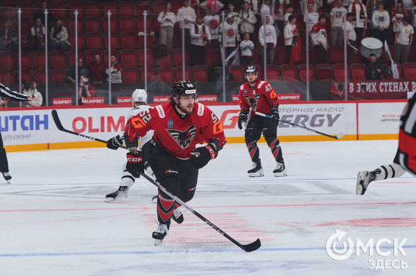 Обновлённый СКК имени Блинова принял первый хоккейный матч Обновлённый СКК имени Блинова принял первый хоккейный матч