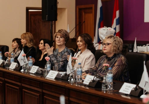 В Омске назвали женщин-лидеров В Омске назвали женщин-лидеров