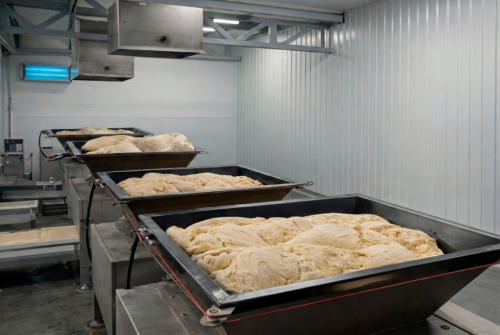 В&nbsp;Омске готовят азиатские лепешки для шести стран