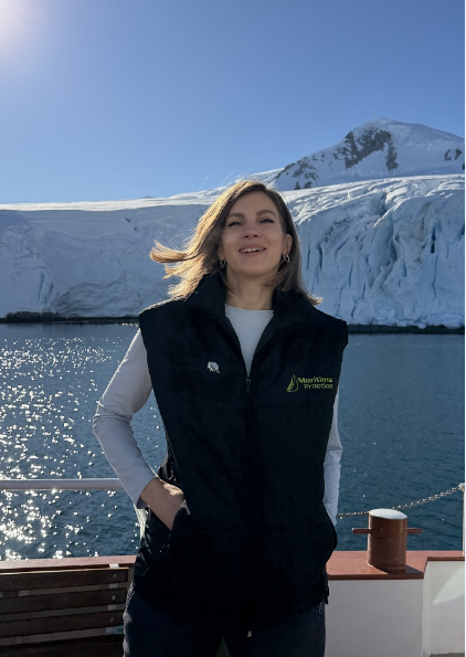 Омичи в Антарктике! Анастасия Селифонова заговорила о мировой проблеме из места, где нет часовых поясов Омичи в Антарктике! Анастасия Селифонова заговорила о мировой проблеме из места, где нет часовых поясов