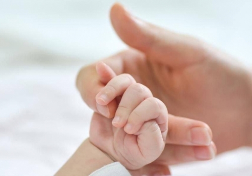 Омские предприятия вводят корпоративные выплаты: до&nbsp;миллиона рублей за&nbsp;рождение ребенка