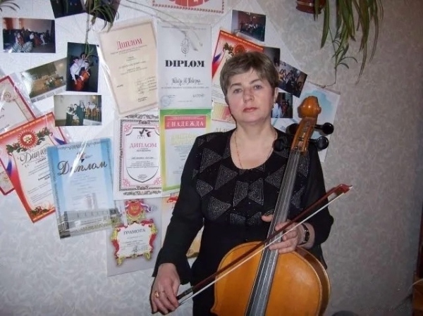 "Учила терпению и честности": В Омске простились с виолончелисткой Ниной Липилиной