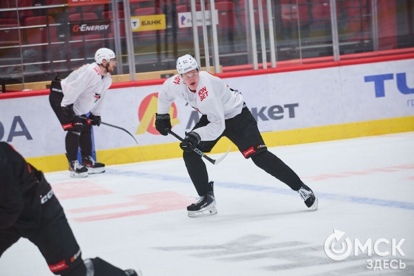 "Это серьёзный вызов, но мы вызовы любим". Омский "Авангард" вышел на лёд после паузы