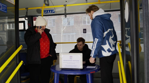 Волонтеры &laquo;Единой России&raquo; пришли на помощь жильцам аварийного дома