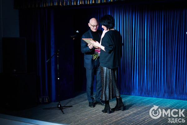 Журналистов телеканала "Продвижение" отметили за фильм о рождении мюзикла "Алиса в стране чудес"