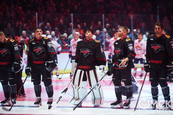 "Прошлое осталось в прошлом и никак не влияет на сегодня". Омский "Авангард" провёл тренировку перед серией с ЦСКА