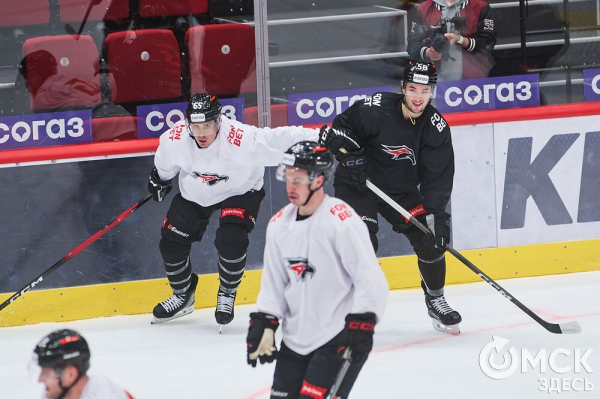 "Это наш стиль, мы от него отходить не будем". Омский "Авангард" в шаге от первого матча плей-офф