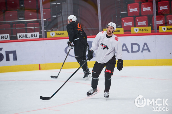 "Это серьёзный вызов, но мы вызовы любим". Омский "Авангард" вышел на лёд после паузы