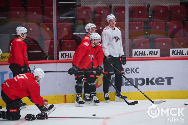 "Это серьёзный вызов, но мы вызовы любим". Омский "Авангард" вышел на лёд после паузы