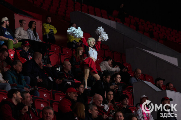 Обновлённый СКК имени Блинова принял первый хоккейный матч Обновлённый СКК имени Блинова принял первый хоккейный матч