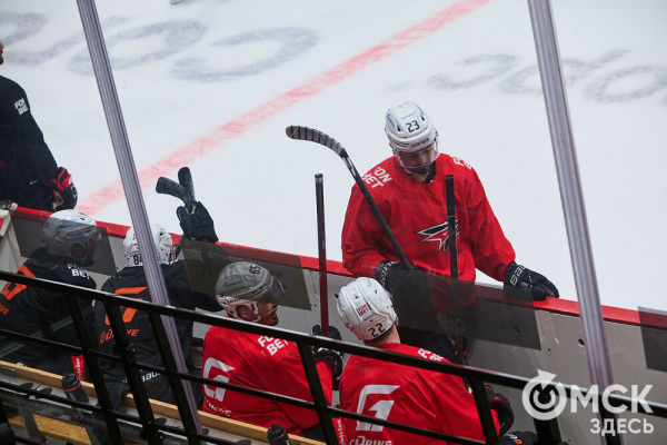 "Это серьёзный вызов, но мы вызовы любим". Омский "Авангард" вышел на лёд после паузы