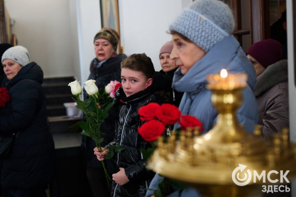 "Учила терпению и честности": В Омске простились с виолончелисткой Ниной Липилиной