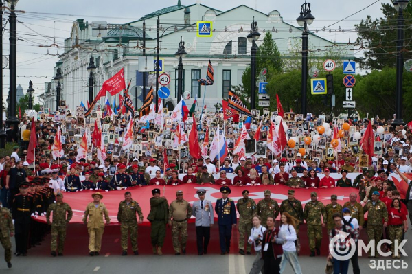 Вечно живые. Омичи поделились историями своих героев в строю "Бессмертного полка"