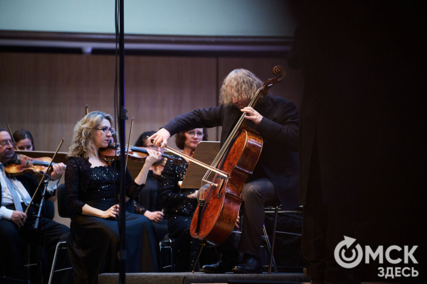 Язык взаимоотношений между Инь и Ян определяют дирижёр Михаил Голиков и виолончелист Александр Князев