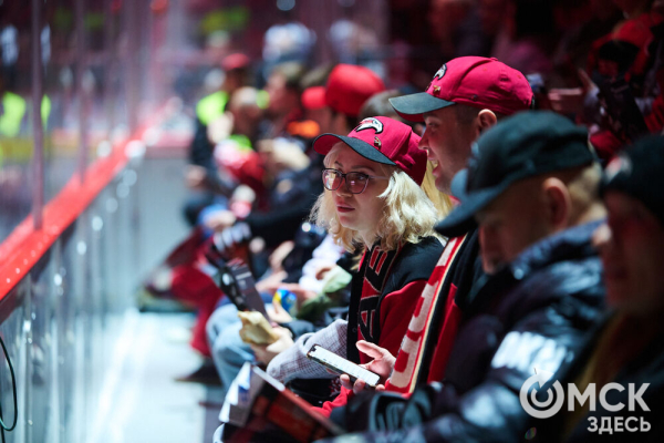 "Авангард" выиграл обе домашние игры у ЦСКА