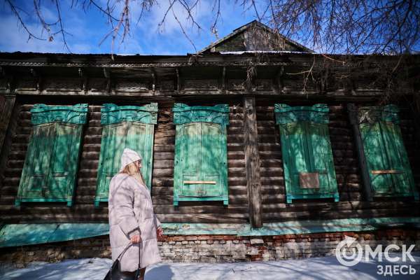 Кофе с гусями, адепты истории и предложение субаренды. Памятник деревянного зодчества в Омске оказался нужен&nbsp;