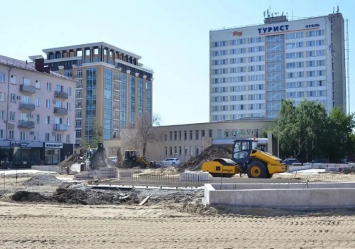 В&nbsp;Омске на&nbsp;площади Бухгольца готовят основание для шара &laquo;Держава&raquo;