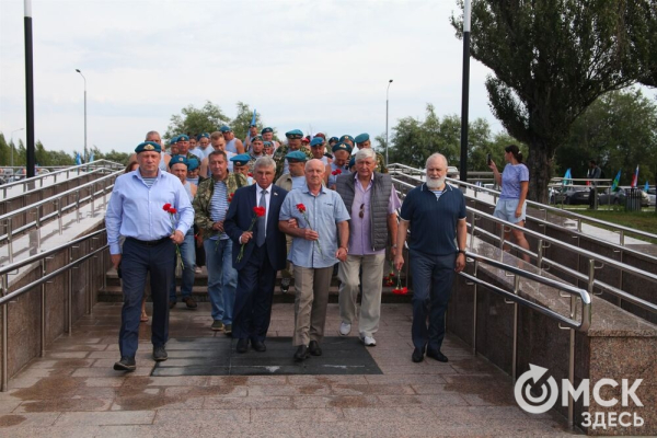 Память и традиции: воздушный десант отмечает свой праздник Память и традиции: воздушный десант отмечает свой праздник