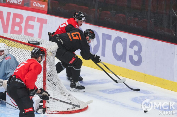 "Это наш стиль, мы от него отходить не будем". Омский "Авангард" в шаге от первого матча плей-офф