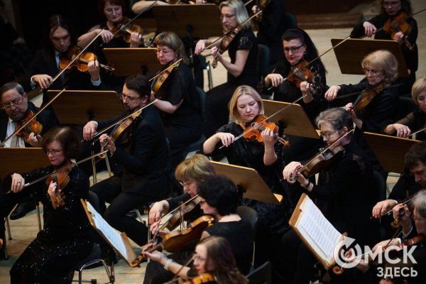 Язык взаимоотношений между Инь и Ян определяют дирижёр Михаил Голиков и виолончелист Александр Князев