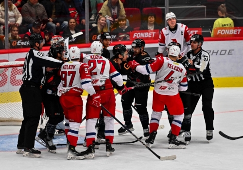 &laquo;Авангард&raquo; забрал два гостевых матча у&nbsp;ярославского &laquo;Локомотива&raquo;