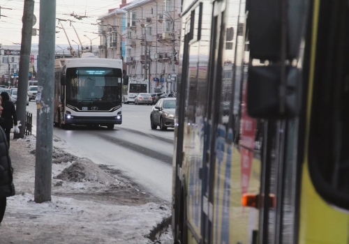 Омичи-льготники смогут ездить в транспорте без бумажных удостоверений Омичи-льготники смогут ездить в транспорте без бумажных удостоверений