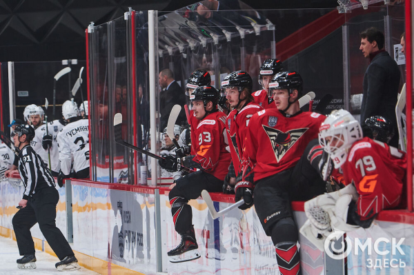 Обновлённый СКК имени Блинова принял первый хоккейный матч Обновлённый СКК имени Блинова принял первый хоккейный матч