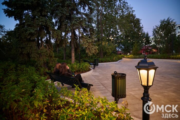 Вода, гранит, зелень: в Омской крепости открыли светомузыкальный фонтан и обновлённую набережную