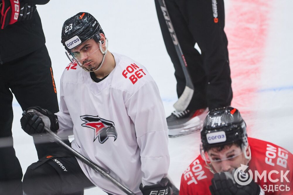 "Это наш стиль, мы от него отходить не будем". Омский "Авангард" в шаге от первого матча плей-офф