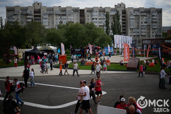 "Сердце Омска" бьётся в ритме хоккея: презентация "Авангарда"