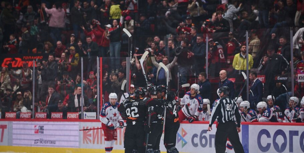 "Авангард" выиграл обе домашние игры у ЦСКА