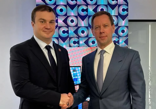 Новые мощности и&nbsp;вкусы: омский губернатор обсудил будущее завода &laquo;Напитки Вместе&raquo;