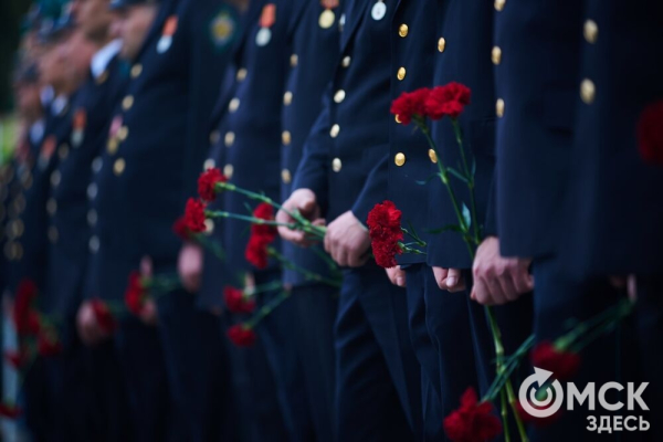 День пограничника в&nbsp;Омске отметили построением, танцами и долгожданными встречами