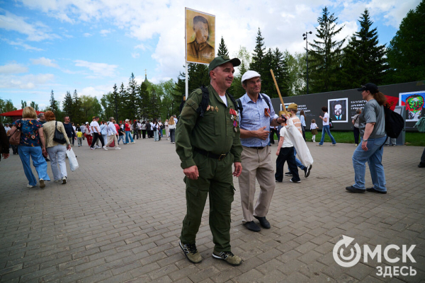 Праздник со слезами на глазах и теплотой в сердце: как Омск отмечал День Победы