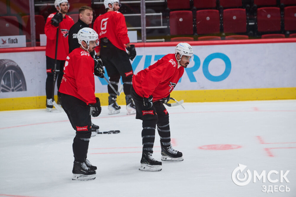 "Это серьёзный вызов, но мы вызовы любим". Омский "Авангард" вышел на лёд после паузы