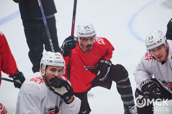 "Это серьёзный вызов, но мы вызовы любим". Омский "Авангард" вышел на лёд после паузы