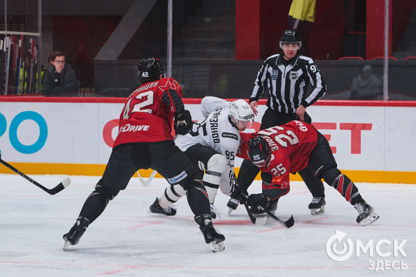 Обновлённый СКК имени Блинова принял первый хоккейный матч Обновлённый СКК имени Блинова принял первый хоккейный матч