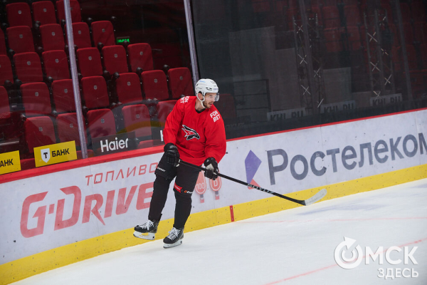 "Это серьёзный вызов, но мы вызовы любим". Омский "Авангард" вышел на лёд после паузы