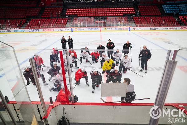 "Это серьёзный вызов, но мы вызовы любим". Омский "Авангард" вышел на лёд после паузы