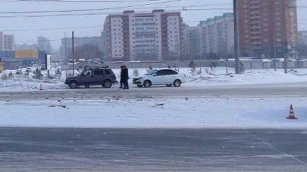 В Омске водитель «Лады» спровоцировал массовое ДТП на Лукашевича В Омске водитель «Лады» спровоцировал массовое ДТП на Лукашевича
