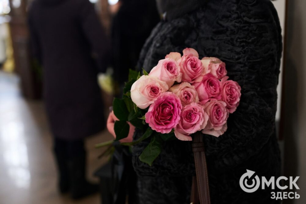 "Учила терпению и честности": В Омске простились с виолончелисткой Ниной Липилиной