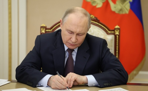 Бизнес-обзор от&nbsp;Александра Дерябина: Путин и&nbsp;Токаев в&nbsp;Омске, снижение ключевой ставки и&nbsp;инвестиции в&nbsp;ИИ